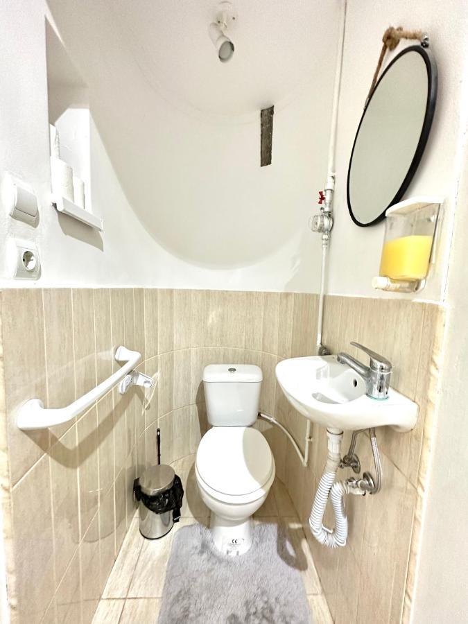 Charming Apartament City Center Timisoara Esterno foto